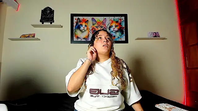 Snapshot of isabel_zara chatting on 01/11/26, 01:01 isabel zara online show from 01/11/26, 01:01