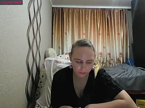 JenniDeep online show from 12/01/25, 03:29