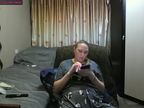 Snapshot of JenniDeep chatting on 04/01/26, 01:41 JenniDeep online show from 04/01/26, 01:41