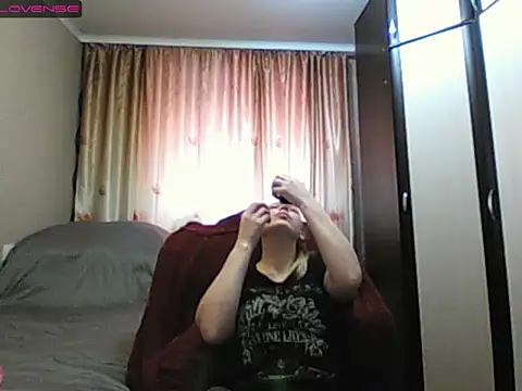 Snapshot of JenniDeep chatting on 02/23/26, 10:16 JenniDeep online show from 02/23/26, 10:16