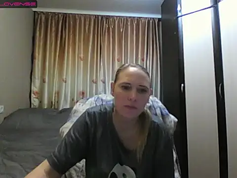Snapshot of JenniDeep chatting on 03/25/26, 02:38 JenniDeep online show from 03/25/26, 02:38