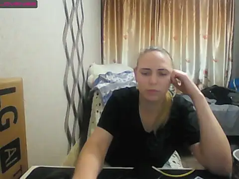 JenniDeep online show from 11/18/25, 03:15