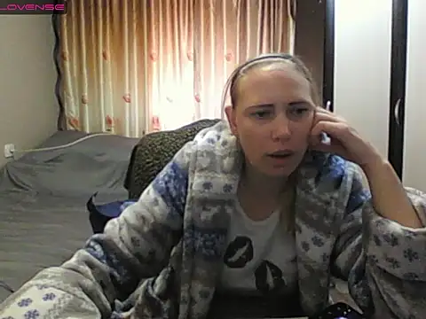 Snapshot of JenniDeep chatting on 05/08/26, 08:18 JenniDeep online show from 05/08/26, 08:18
