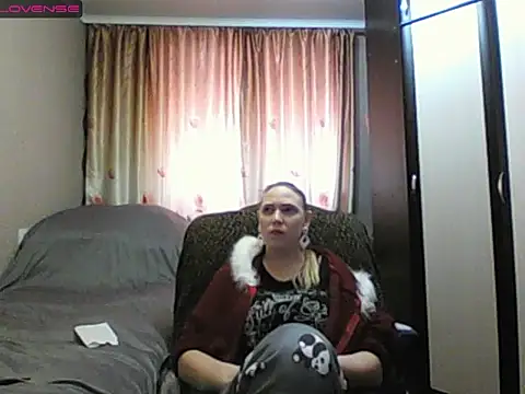 Snapshot of JenniDeep chatting on 02/22/26, 11:01 JenniDeep online show from 02/22/26, 11:01