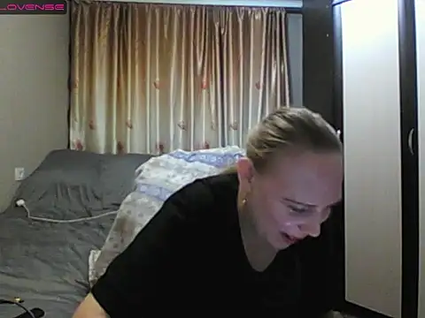 Snapshot of JenniDeep chatting on 03/09/26, 07:06 JenniDeep online show from 03/09/26, 07:06