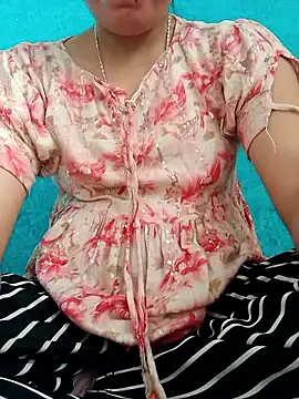 isha sharma2002 online show from 11/25/25, 10:26