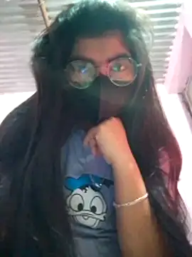 isha sharma2002 online show from 12/04/25, 04:06