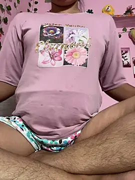 Snapshot of isha_sharma2002 chatting on 05/17/26, 08:36 isha sharma2002 online show from 05/17/26, 08:36