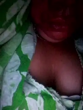 isha sharma2002 online show from 11/17/25, 12:14