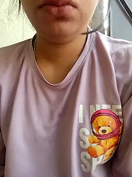 isha sharma2002 online show from 12/02/25, 04:14