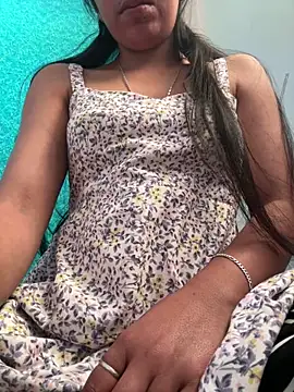 isha sharma2002 online show from 02/16/26, 07:29