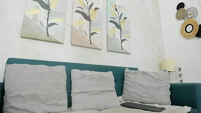 karime arana online show from 11/30/25, 06:52