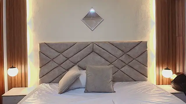 Laracooper  online show from 03/09/26, 08:01