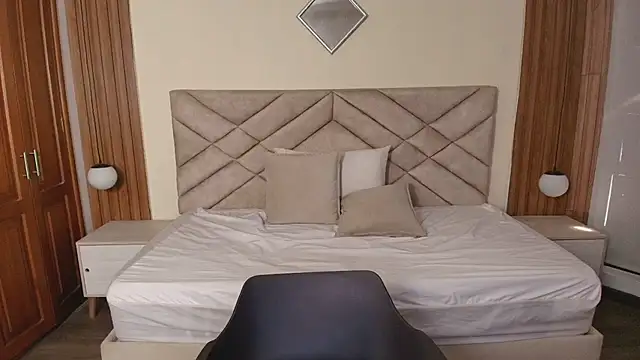 Laracooper  online show from 03/20/26, 07:26