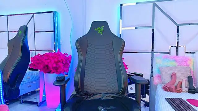 VeronicaSttar online show from 11/21/25, 11:42