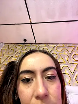 MelanyyJhonson15 online show from 11/18/25, 10:13