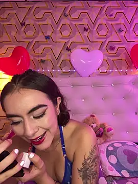 Snapshot of MelanyyJhonson15 chatting on 02/19/26, 02:19 MelanyyJhonson15 online show from 02/19/26, 02:19