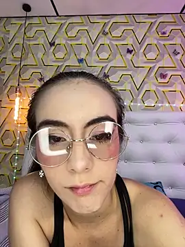 Snapshot of MelanyyJhonson15 chatting on 04/22/26, 02:07 MelanyyJhonson15 online show from 04/22/26, 02:07