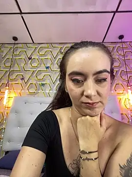 MelanyyJhonson15 online show from 06/05/26, 08:25