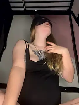 secretcouple 00 online show from 04/22/26, 07:04