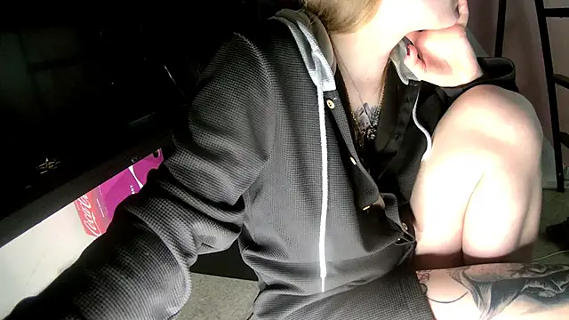 secretcouple 00 online show from 02/14/26, 02:17