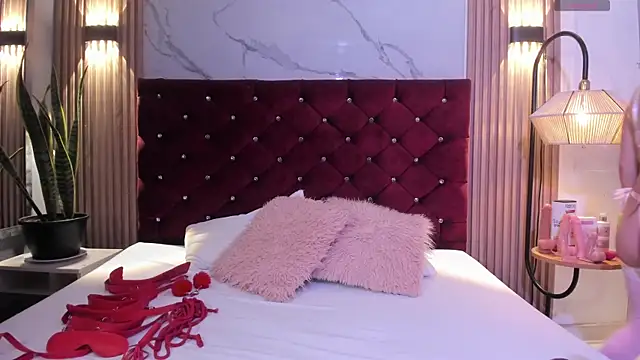 Danna-Rouse online show from 04/14/26, 08:03