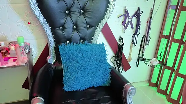 Danna-Rouse online show from 11/24/25, 07:36