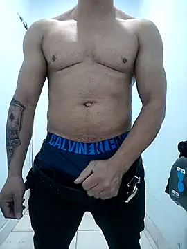 Snapshot of nicolssssssssss chatting on 12/05/25, 06:06 nicolssssssssss online show from 12/05/25, 06:06