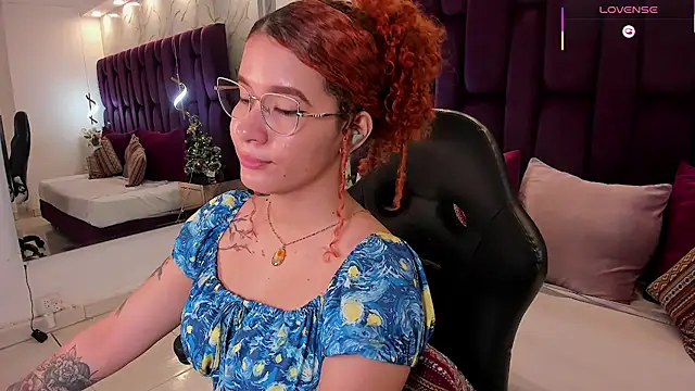 avrilwaynee online show from 11/27/25, 11:43