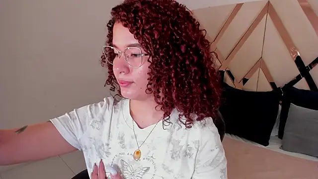 avrilwaynee online show from 12/16/25, 11:58