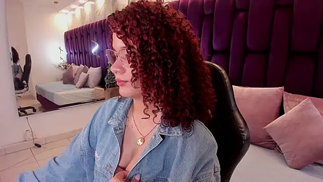 avrilwaynee online show from 12/15/25, 11:38