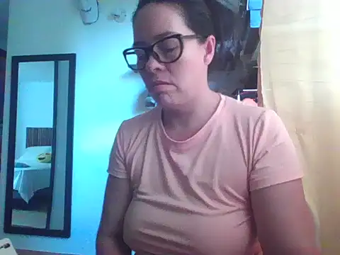 caroline 47 online show from 04/30/26, 03:30