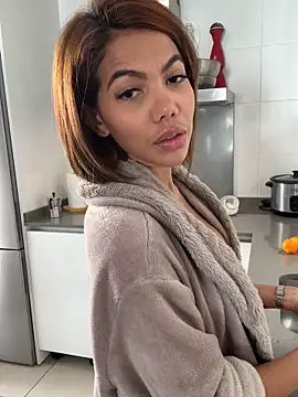 dolceragazza 15 online show from 11/19/25, 09:53