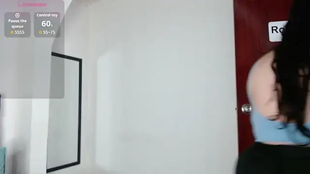 Snapshot of Catalinajane1 chatting on 11/15/25, 02:10 Catalinajane1 online show from 11/15/25, 02:10