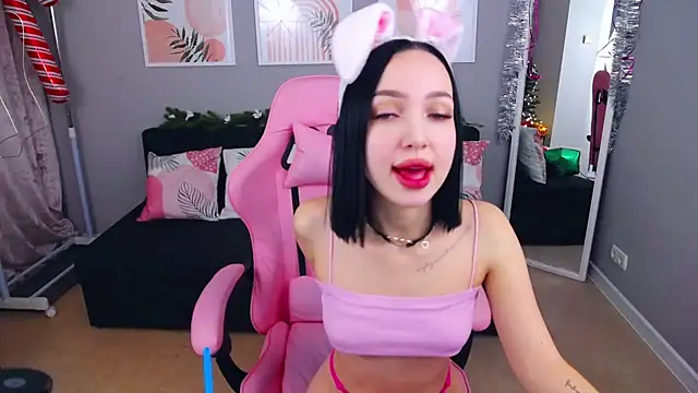 Snapshot of AlisenPlam chatting on 12/16/25, 07:45 AlisenPlam online show from 12/16/25, 07:45