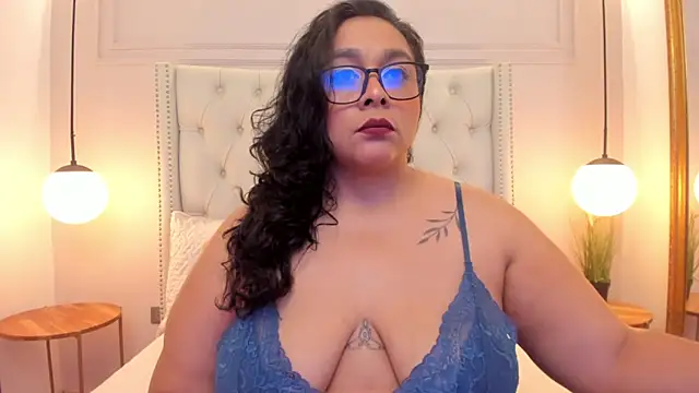 ViickyLee online show from 03/31/26, 06:37