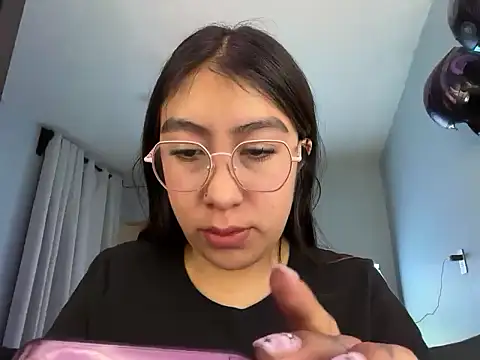 Snapshot of BabiSander11 chatting on 11/25/25, 08:31 BabiSander11 online show from 11/25/25, 08:31