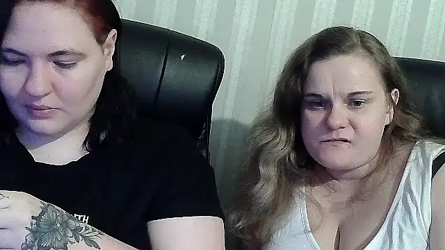 HollyXXEva online show from 11/26/25, 02:06