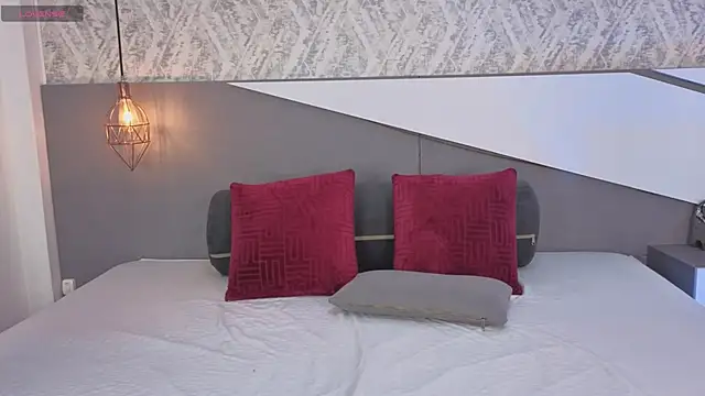 Sasha Wolff online show from 04/15/26, 07:58