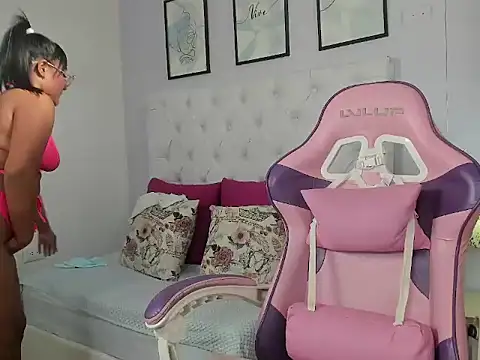 Snapshot of anna_jules chatting on 11/22/25, 12:48 anna jules online show from 11/22/25, 12:48