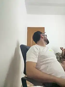 julianlondo111 online show from 03/07/26, 07:15