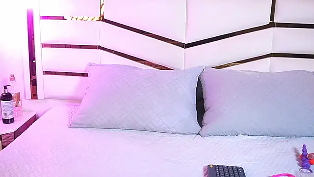 nix wolf online show from 02/14/26, 03:07