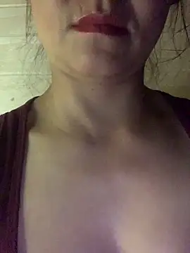 Snapshot of Diana-sexyy chatting on 02/11/26, 02:28 Diana-sexyy online show from 02/11/26, 02:28