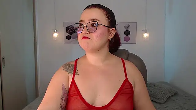 Snapshot of selene_rouse_ chatting on 07/11/26, 11:27 selene rouse online show from 07/11/26, 11:27