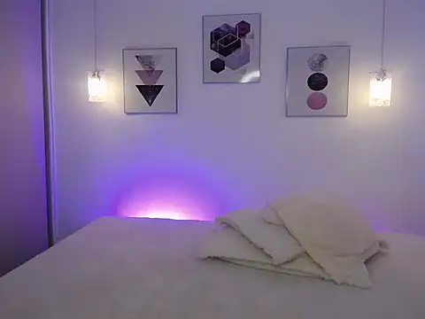 selene rouse  online show from 11/25/25, 01:28