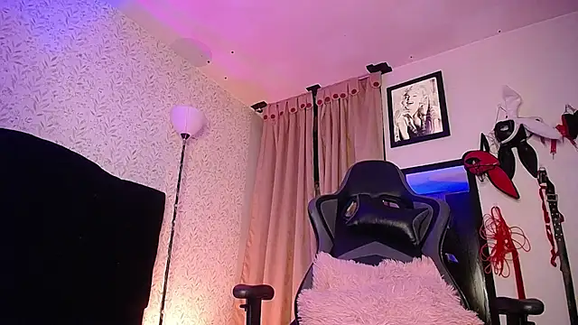 Snapshot of Noise_Lux33 chatting on 02/09/26, 01:09 Noise Lux33 online show from 02/09/26, 01:09