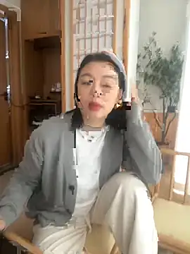 Snapshot of rongrong199 chatting on 11/14/25, 03:21 rongrong199 online show from 11/14/25, 03:21