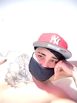 Snapshot of Matiascolageno chatting on 11/17/25, 02:26 Matiascolageno online show from 11/17/25, 02:26