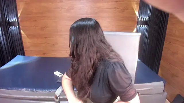 Karoll Heart online show from 11/18/25, 07:06