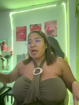 morena-2025 online show from 05/27/26, 01:57